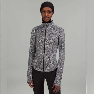 Lululemon InStill Jacket in Warped Grain Alpine White Black Size 14